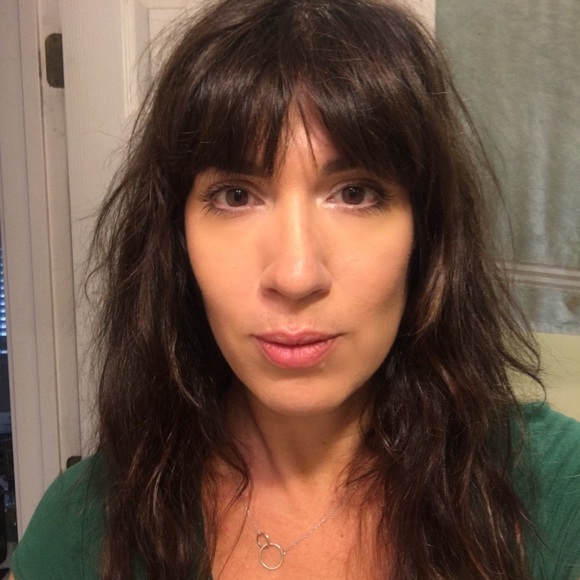 Meet your Posher, Kiersten - Picture 3 of 5